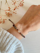Laden Sie das Bild in den Galerie-Viewer, Pulsera Gold Rose Circ Omamori Joyas