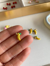 Cargar imagen en el visor de la galería, Variedad de Charms Omamori Joyas