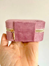 Charger l'image dans la galerie, Joyero Velvet Omamori Joyas