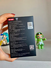 Cargar imagen en el visor de la galería, Caja sorpresa de POP MART Space Molly 100% series 3