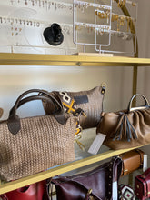 Cargar imagen en el visor de la galería, Bolso Medium Trenzado