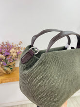 Cargar imagen en el visor de la galería, Bolso Ona Medium Omamori Joyas