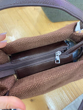 Cargar imagen en el visor de la galería, Bolso Ona Medium Omamori Joyas