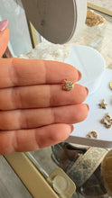Cargar imagen en el visor de la galería, Charm planeta MOON Omamori Joyas