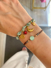 Cargar imagen en el visor de la galería, Pulsera Rita Amulets Straw Omamori Joyas