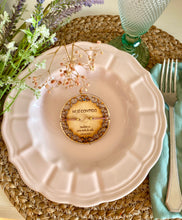 Load image into Gallery viewer, Pack Detalle de boda en madera Mi sí contigo y Pulsera