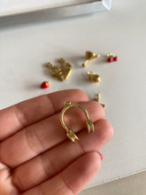 Cargar imagen en el visor de la galería, Variedad de Charms Omamori Joyas