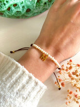 Load image into Gallery viewer, Pulsera Perlas cultivadas Omamori Joyas