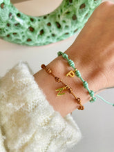 Cargar imagen en el visor de la galería, Pulsera Lola Letra Omamori Joyas