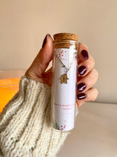 Cargar imagen en el visor de la galería, Pulseras navideñas en tubitos de cristal