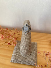 Load image into Gallery viewer, Anillo Marrakech Piedra luna Omamori Joyas