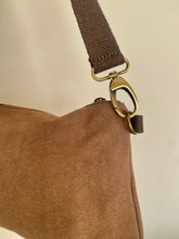 Laden Sie das Bild in den Galerie-Viewer, Bolso Mini Gisela Omamori Joyas