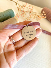 Cargar imagen en el visor de la galería, Medalla para Ramo Omamori Joyas
