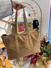 Cargar imagen en el visor de la galería, Bolso Tote tachuelas ( Colores ) Omamori Joyas