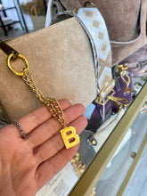 Cargar imagen en el visor de la galería, Inicial para Bolso Omamori Joyas