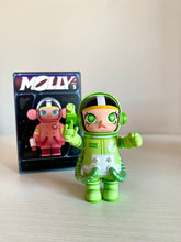 Cargar imagen en el visor de la galería, Caja sorpresa de POP MART Space Molly 100% series 3