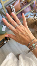 Laden Sie das Bild in den Galerie-Viewer, Anillo bolitas de plata elástico Omamori Joyas