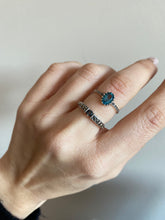 Cargar imagen en el visor de la galería, Anillo London Blue
