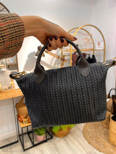 Laden Sie das Bild in den Galerie-Viewer, Bolso Mini maletín trenzado Omamori Joyas