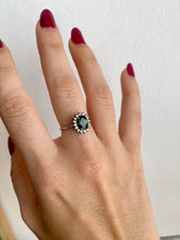Cargar imagen en el visor de la galería, Anillo Bali Flor Circ Omamori Joyas