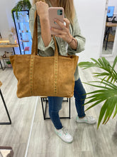 Cargar imagen en el visor de la galería, Bolso Tote tachuelas ( Colores )
