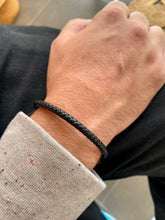 Laden Sie das Bild in den Galerie-Viewer, Pulsera Hombre 144 Omamori Joyas