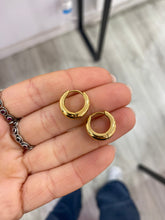Cargar imagen en el visor de la galería, Aros Acero Rosco small Omamori Joyas