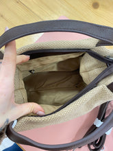 Cargar imagen en el visor de la galería, Bolso Ona Medium Omamori Joyas