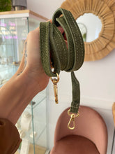 Load image into Gallery viewer, Bolso Bombonera Aina Omamori Joyas