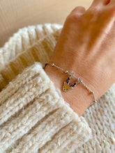 Cargar imagen en el visor de la galería, Pulseras navideñas en tubitos de cristal