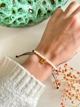Load image into Gallery viewer, Pulsera Perlas cultivadas Omamori Joyas