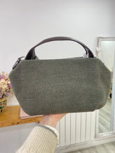 Cargar imagen en el visor de la galería, Bolso Ona Medium Omamori Joyas