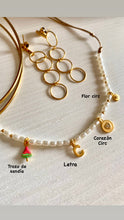 Cargar imagen en el visor de la galería, Collar perlas y Charms Omamori Joyas