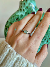 Laden Sie das Bild in den Galerie-Viewer, Anillo Calcedony Vintage Omamori Joyas