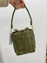 Cargar imagen en el visor de la galería, Bolso Lüa bombonera