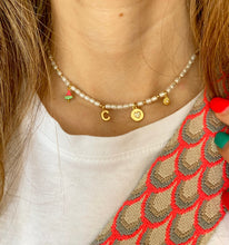 Cargar imagen en el visor de la galería, Collar perlas y Charms Omamori Joyas