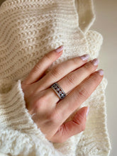 Cargar imagen en el visor de la galería, Anillo Angelina 11231 Omamori Joyas