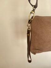 Laden Sie das Bild in den Galerie-Viewer, Bolso Mini Gisela Omamori Joyas