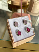 Laden Sie das Bild in den Galerie-Viewer, Pendientes India bolitas Omamori Joyas