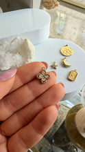Load image into Gallery viewer, Charm Flor Vintage MOON Omamori Joyas