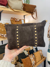 Cargar imagen en el visor de la galería, Bolso Tachuelas Medium Omamori Joyas