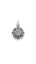 Cargar imagen en el visor de la galería, Colgante Flor calcedonia verde agua Omamori Joyas