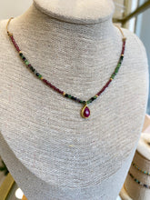 Charger l'image dans la galerie, Collar Mini Gems Rubí
