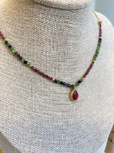 Charger l'image dans la galerie, Collar Mini Gems Rubí