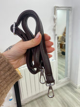 Cargar imagen en el visor de la galería, Bolso Ona Medium Omamori Joyas