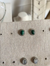 Laden Sie das Bild in den Galerie-Viewer, Pendientes India bolitas Omamori Joyas