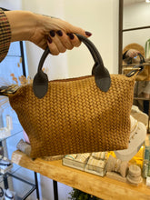 Cargar imagen en el visor de la galería, Bolso Mini maletín trenzado