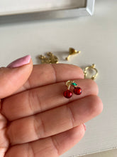 Laden Sie das Bild in den Galerie-Viewer, Charm Cerezas 🍒 Omamori Joyas
