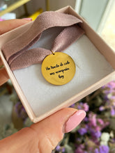 Cargar imagen en el visor de la galería, Medalla para Ramo Omamori Joyas