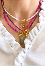 Cargar imagen en el visor de la galería, Collar Brandi con piedras naturales Omamori Joyas